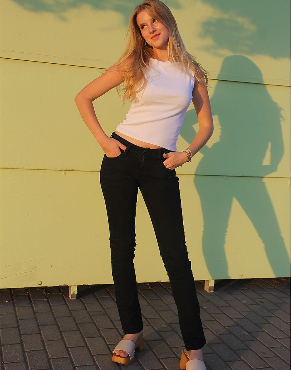 571 Jeans Levis 571 Womens Low Rise Black Levi's 571 Jeans – Slim