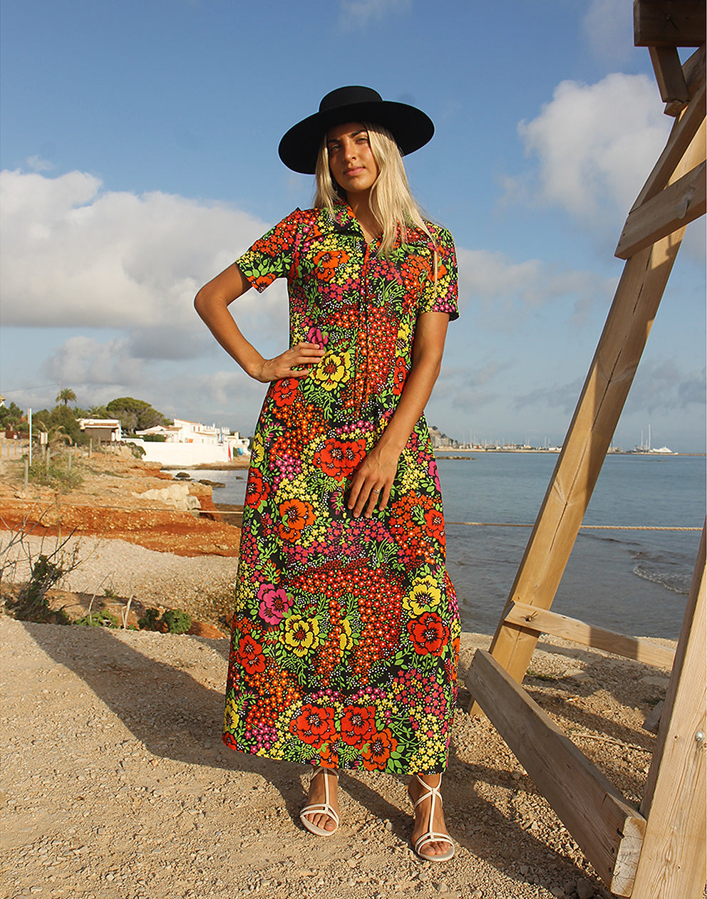 70s Floral Maxi Dress La Vida Bohemia 70s Floral Maxi Dress La Vida Bohemia
