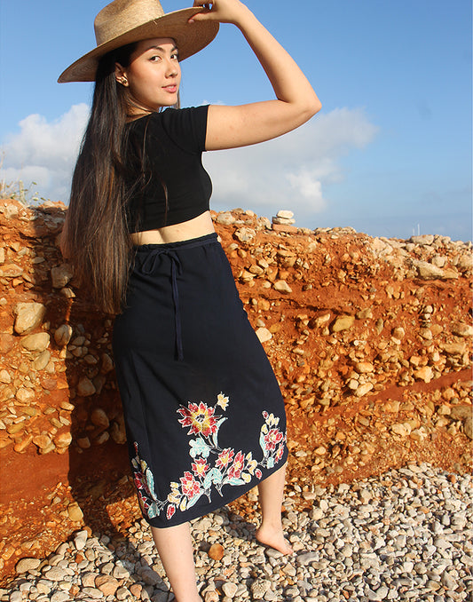 Long Beach Skirt in Black