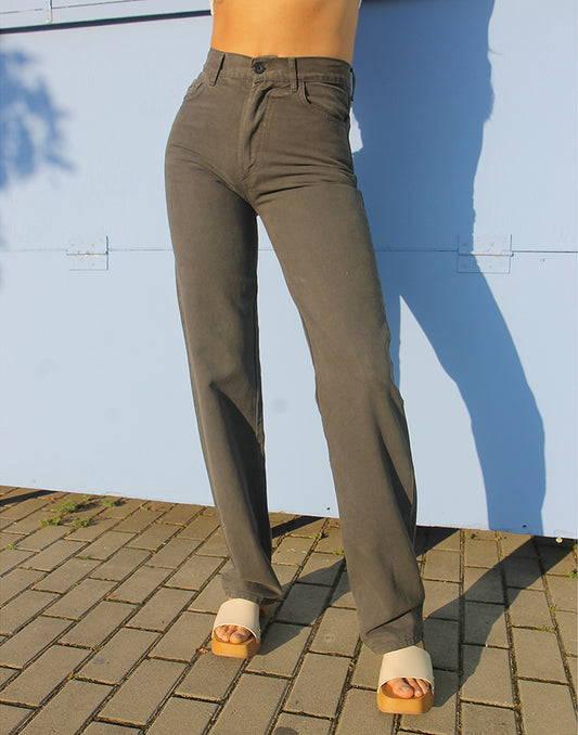 Jeans mom de cintura alta estilo vintage en gris oscuro