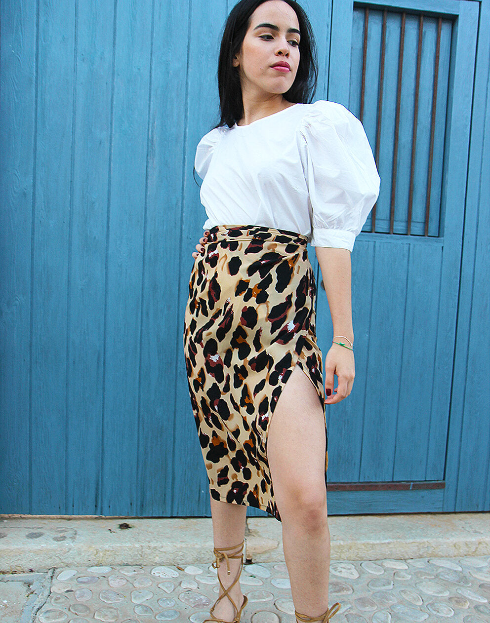 Falda cruzada con estampado de leopardo