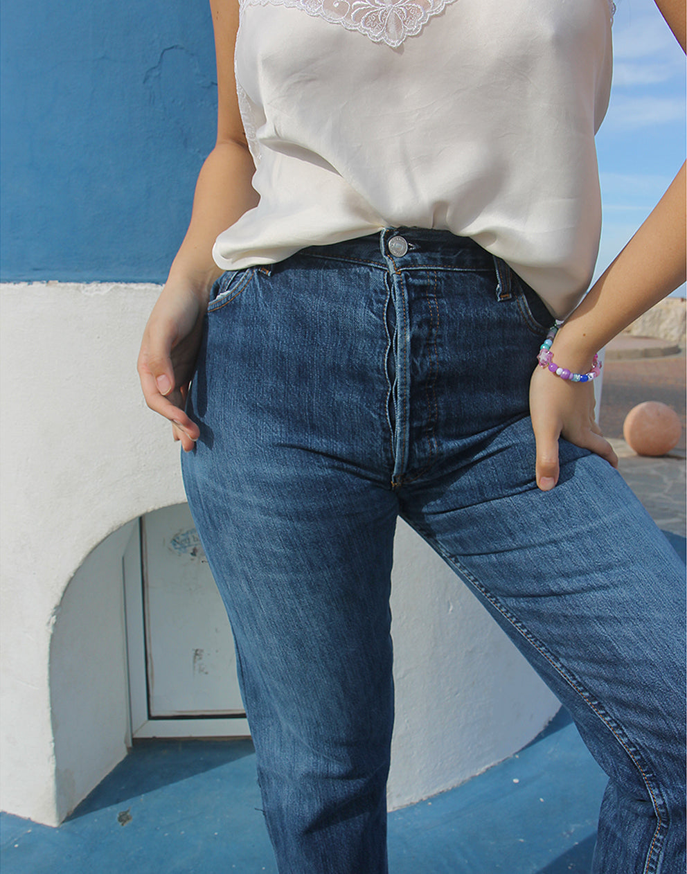 501 Levis Blue Jeans Petite Fit | W26