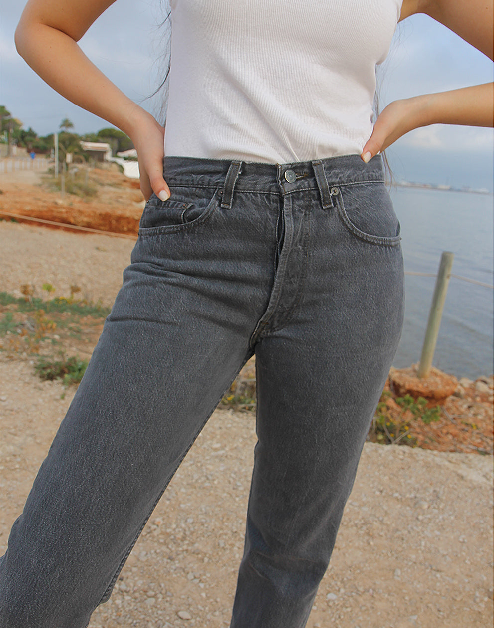 501 Levis Jeans in Grey