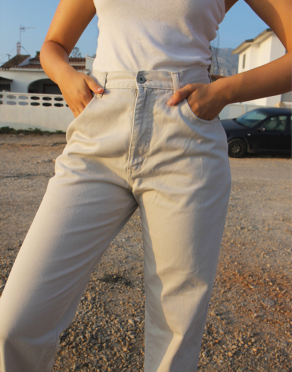 Mom jeans in beige