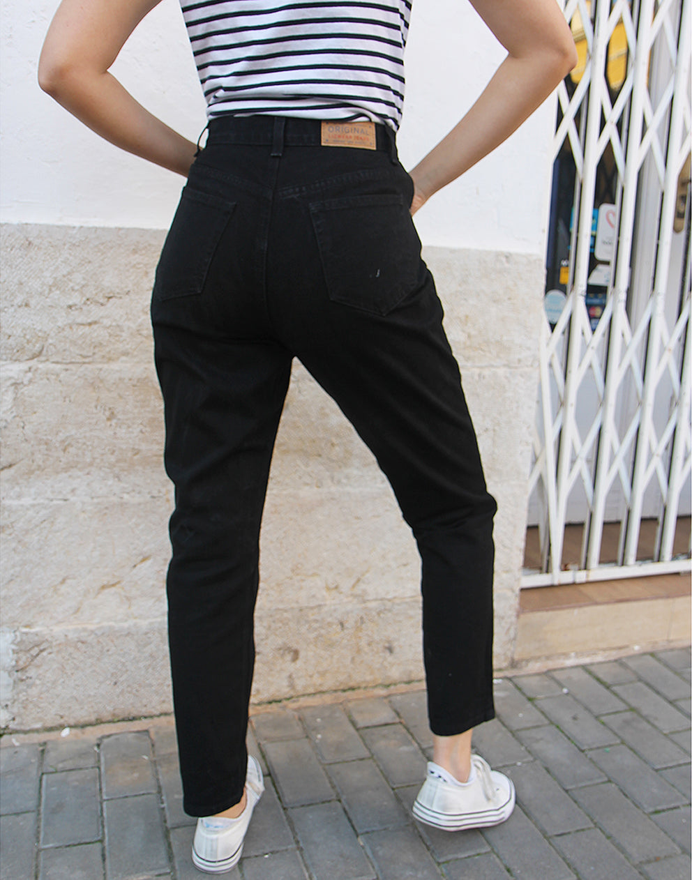 Black Mom Jeans