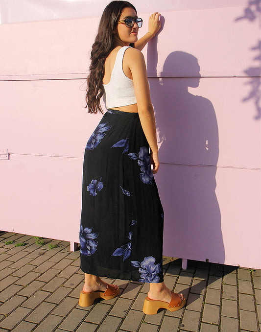 Two Ways to Wear A Floral Maxi Skirt – Skirt The Rules