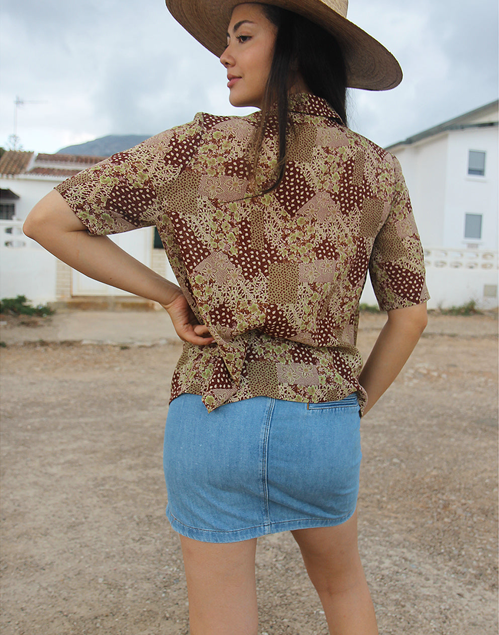 Short Sleeve Blouse in Brown