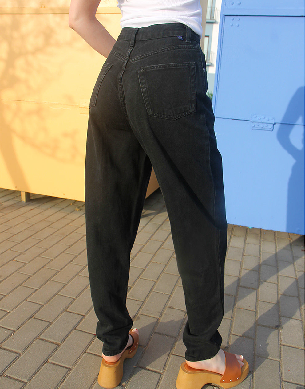 black high rise 90s jeans