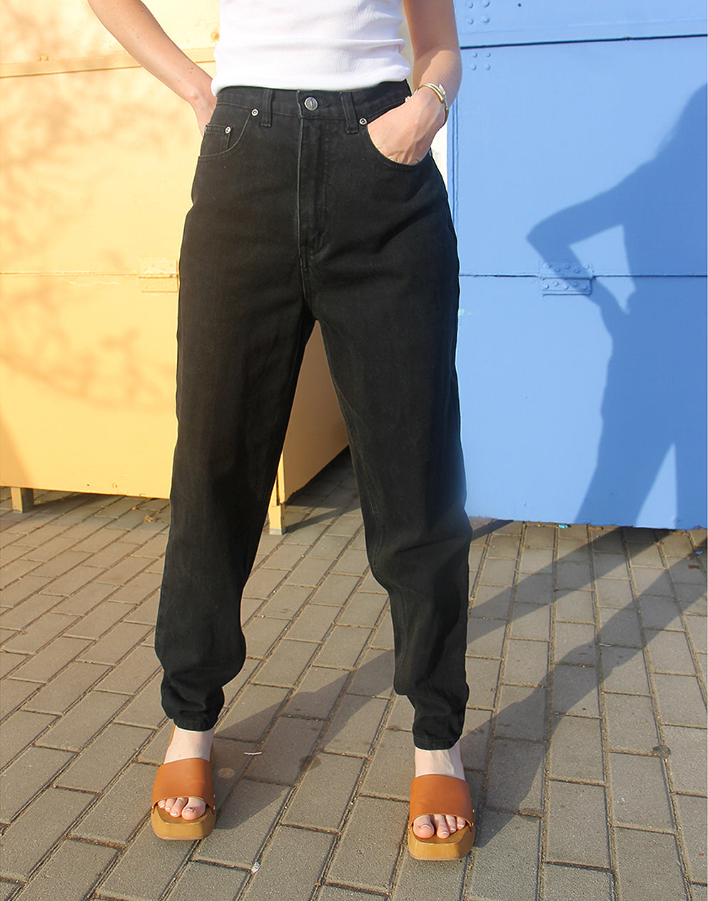 black high rise 90s jeans