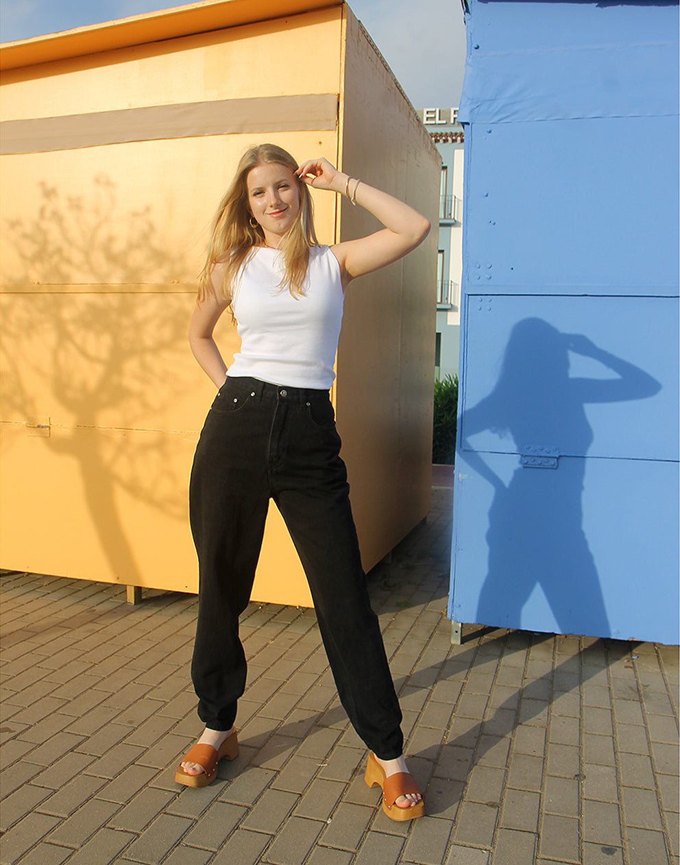 black high rise 90s jeans