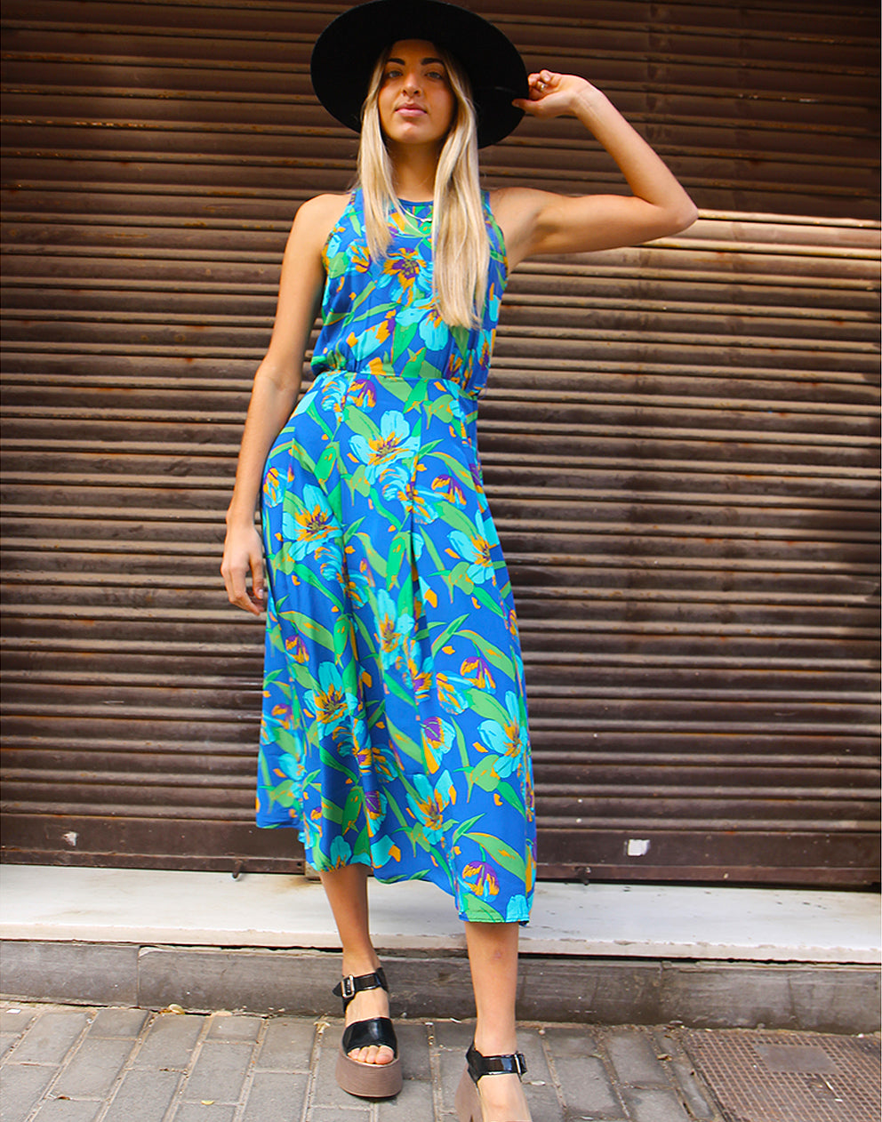 Sleeveless Long Dress in Blue Floral Print
