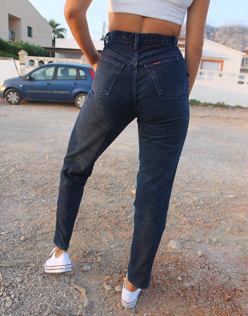 Mom jeans in dark blue