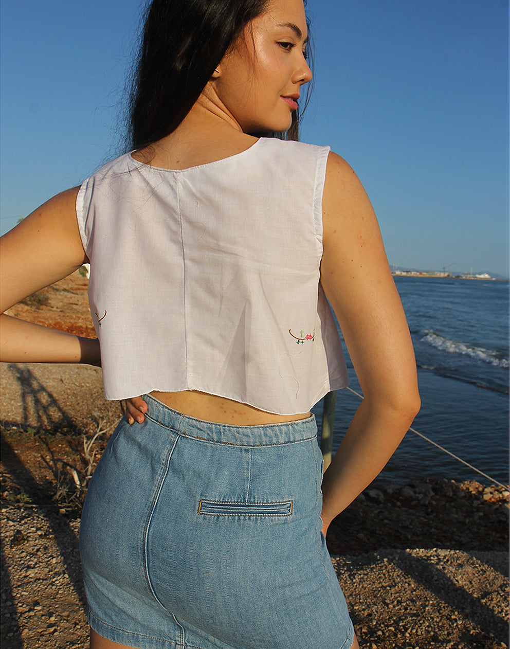 White Sleeveless Tie Front Blouse 