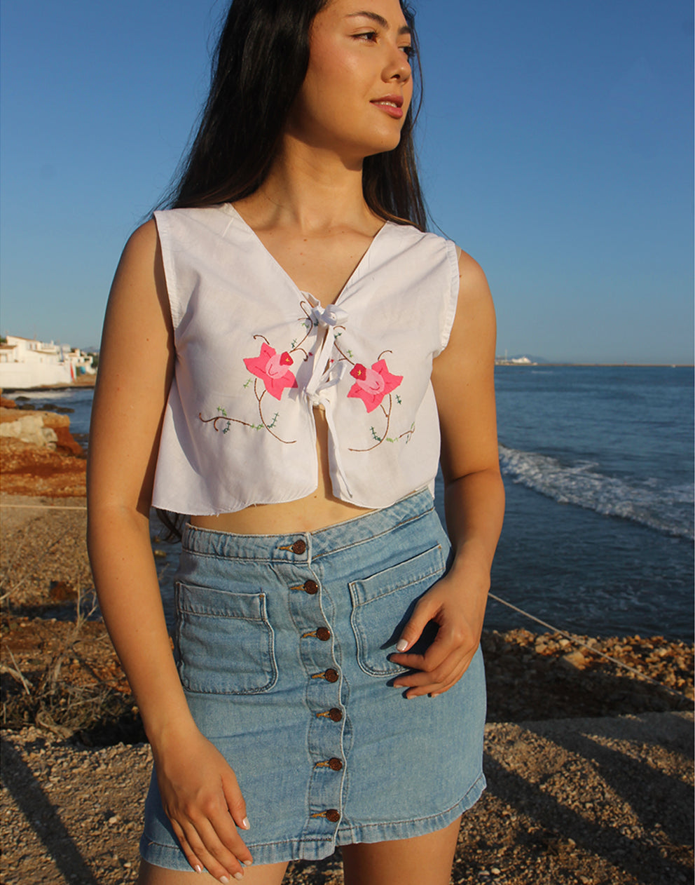 White Sleeveless Tie Front Blouse 