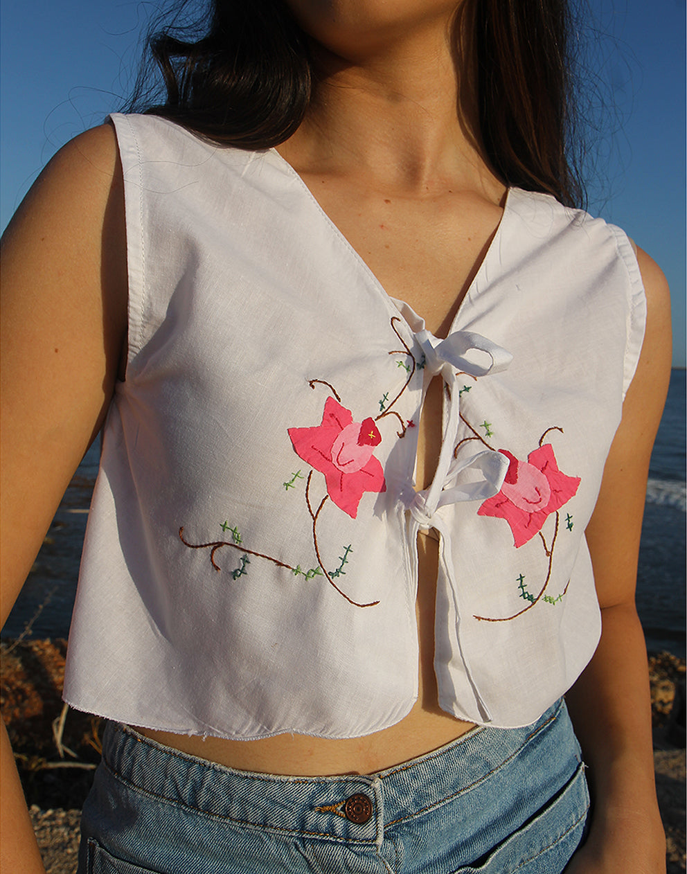 White Sleeveless Tie Front Blouse 