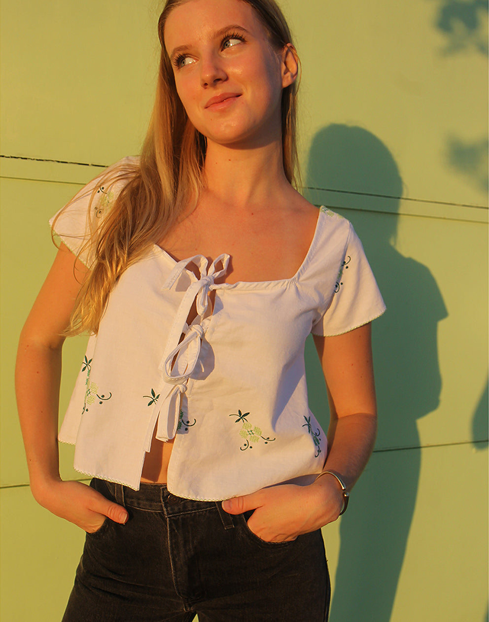 WHITE TIE FRONT BLOUSE