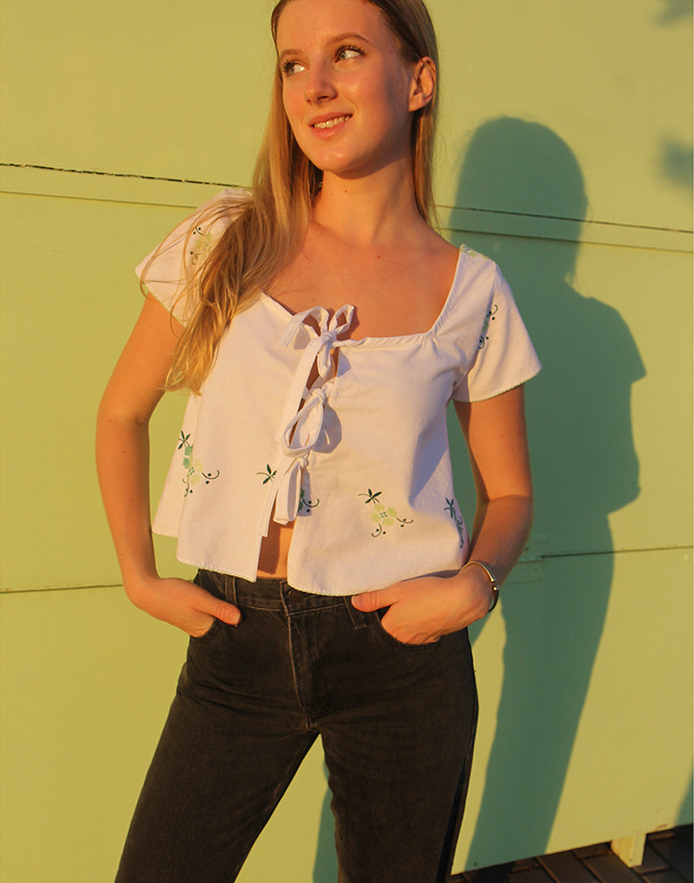 WHITE TIE FRONT BLOUSE