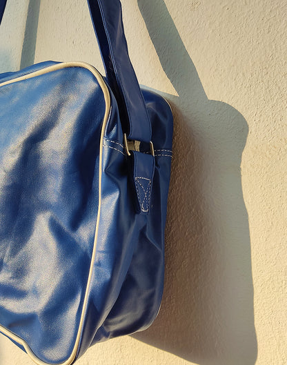 Messenger Bag in Blue