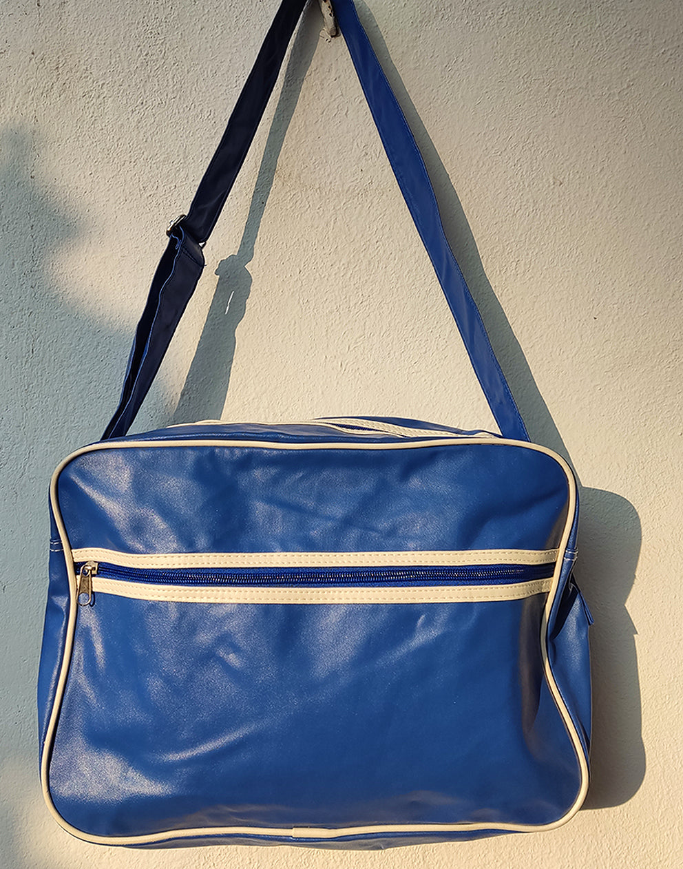 Messenger Bag in Blue