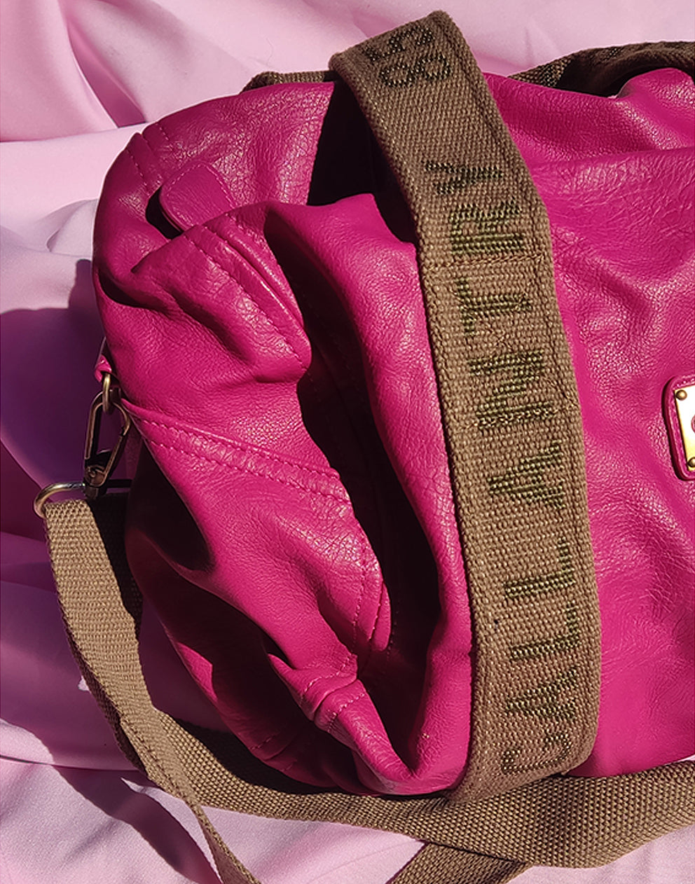 Leather Travel Bag in Pink